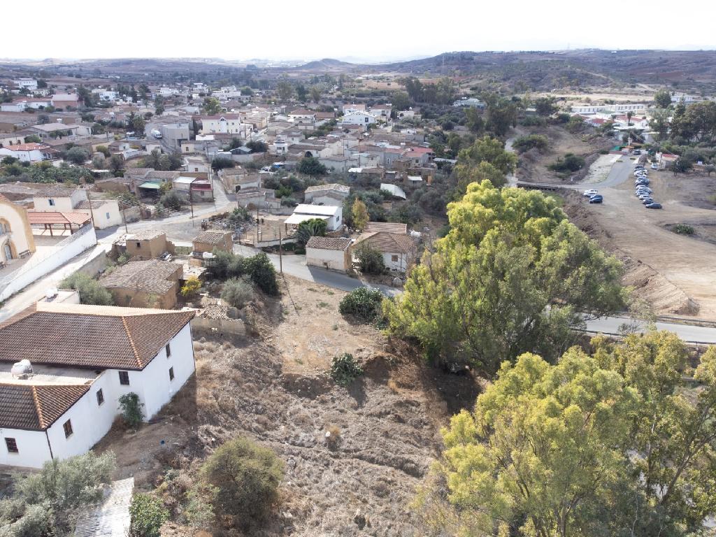 Field (Share) - Agioi Trimithias, Nicosia-Agioi Trimithias