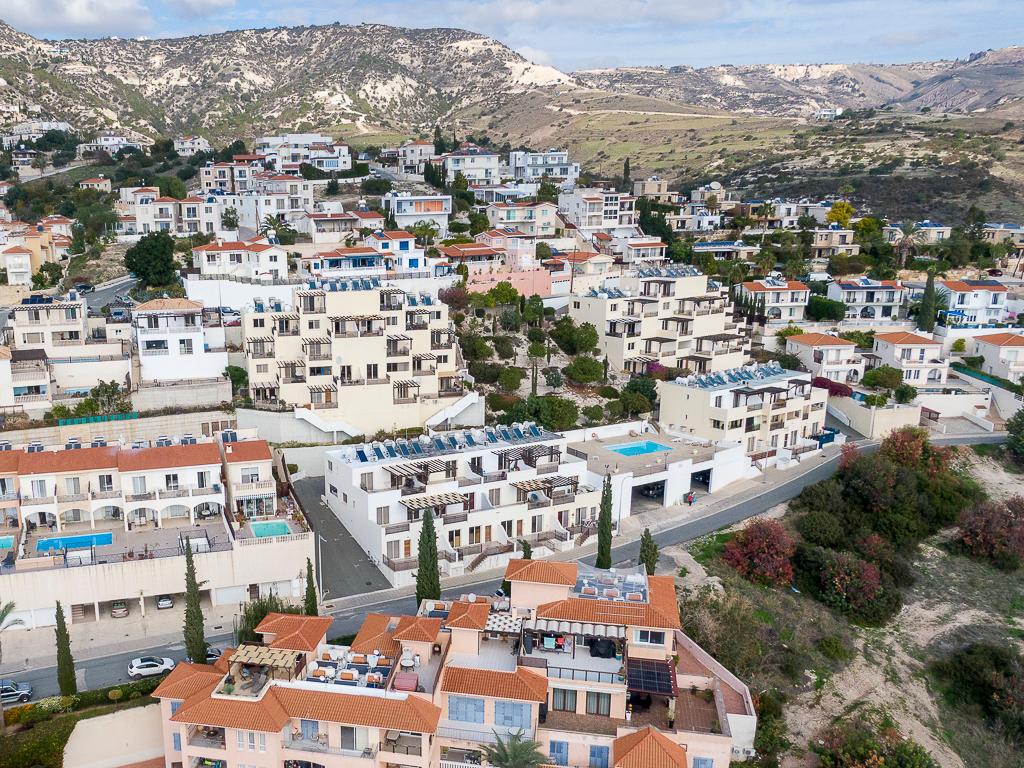 &Delta;&iota;&alpha;&mu;έ&rho;&iota;&sigma;&mu;&alpha;&tau;&alpha; - Paschali Park View Gardens - &Pi;έ&gamma;&epsilon;&iota;&alpha;, &Pi;ά&phi;&omicron;&sigmaf;