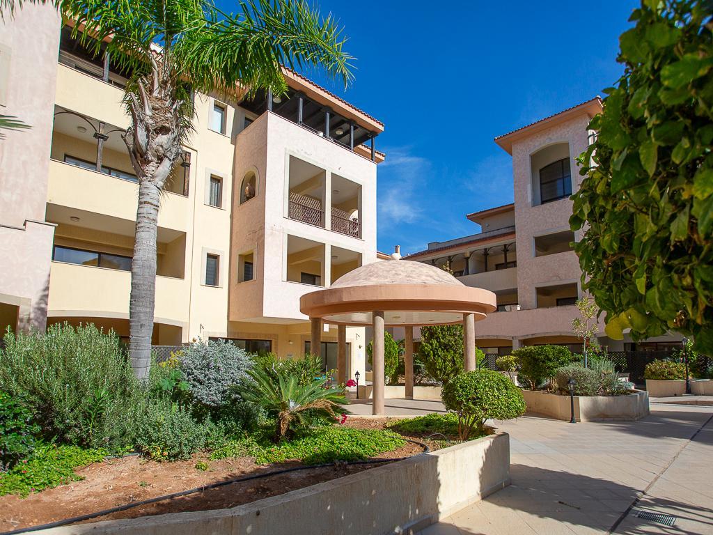Flats and Maisonettes - Queens Gardens, Agios Theodoros, Pafos-Paphos Municipality