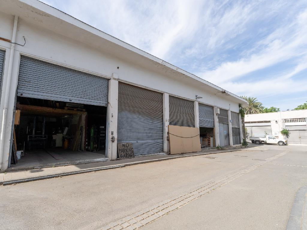 2 Shops - Omerie, Nicosia Municipality, Nicosia
