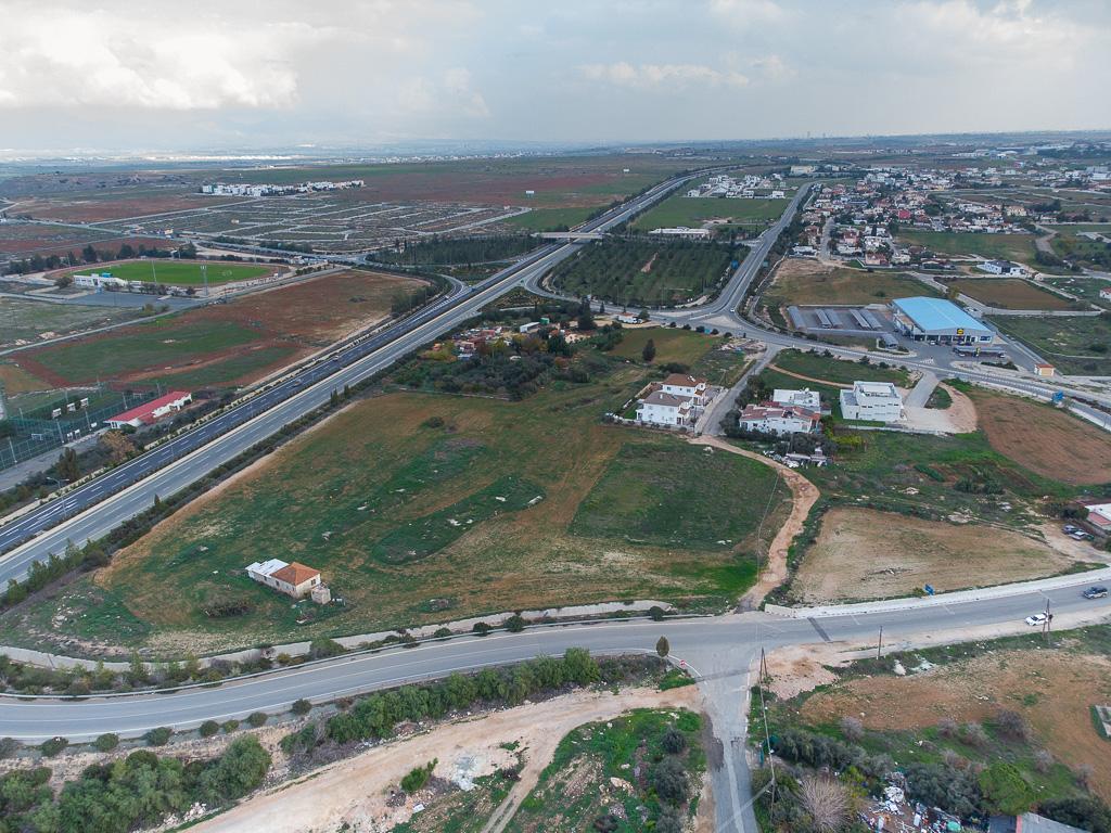 Field - Kokkinotrimithia, Nicosia