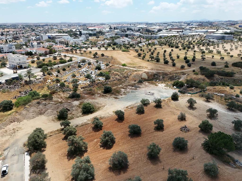 Fields (Share) - Latsia, Nicosia