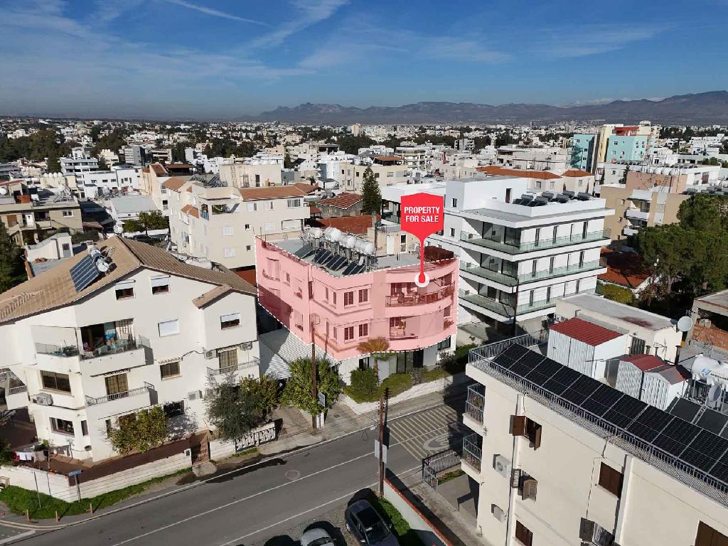 &Delta;&iota;&alpha;&mu;έ&rho;&iota;&sigma;&mu;&alpha;&tau;&alpha; - &Sigma;&tau;&rho;ό&beta;&omicron;&lambda;&omicron;&sigmaf;, &Lambda;&epsilon;&upsilon;&kappa;&omega;&sigma;ί&alpha;