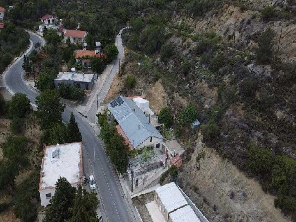 &Omicron;&iota;&kappa;ό&pi;&epsilon;&delta;&omicron; - &Chi;&alpha;&nu;&delta;&rho;&iota;ά, &Lambda;&epsilon;&mu;&epsilon;&sigma;ό&sigmaf;
