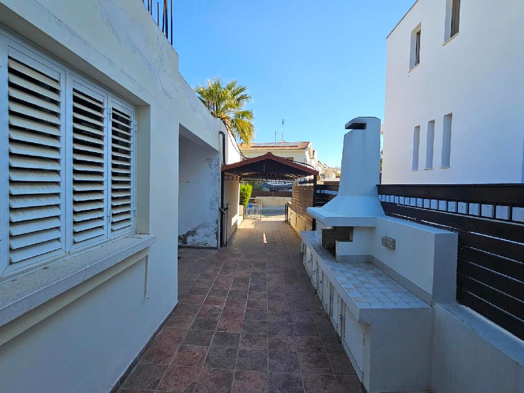 Semidetached house-Egkomi-PR43407