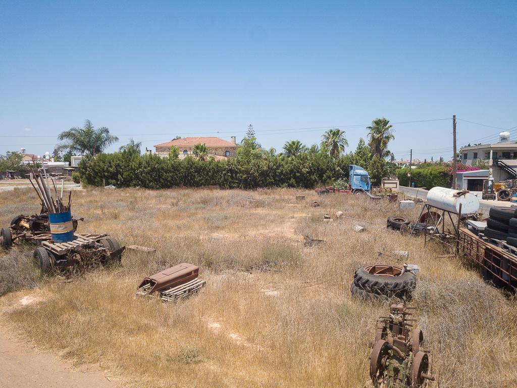 Field-Avgorou-PR35097