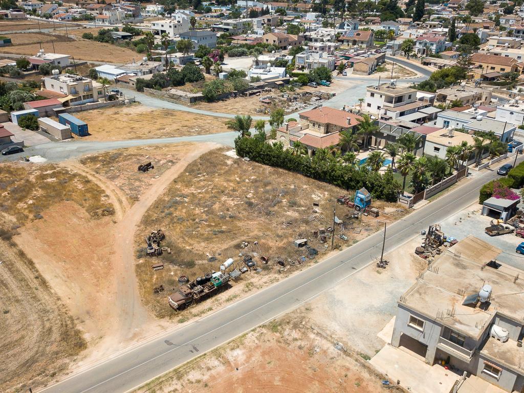 Field-Avgorou-PR35097