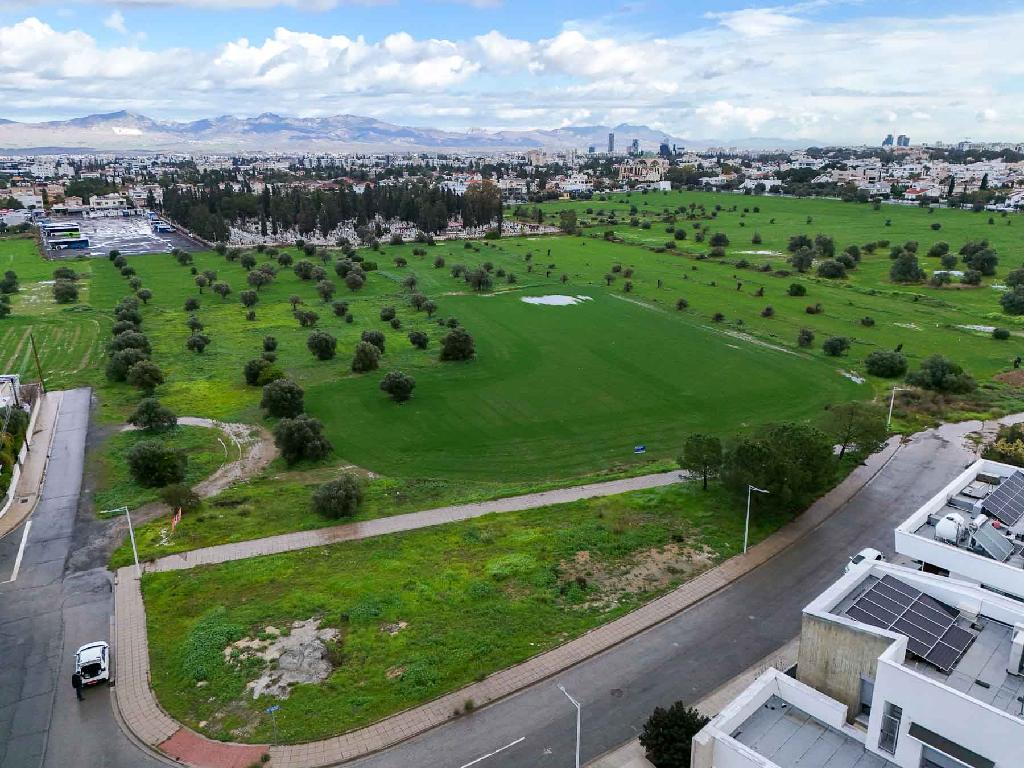 X&omega;&rho;ά&phi;&iota; (&Mu;&epsilon;&rho;ί&delta;&iota;&omicron;) - &Sigma;&tau;&rho;ό&beta;&omicron;&lambda;&omicron;&sigmaf;, &Lambda;&epsilon;&upsilon;&kappa;&omega;&sigma;ί&alpha;