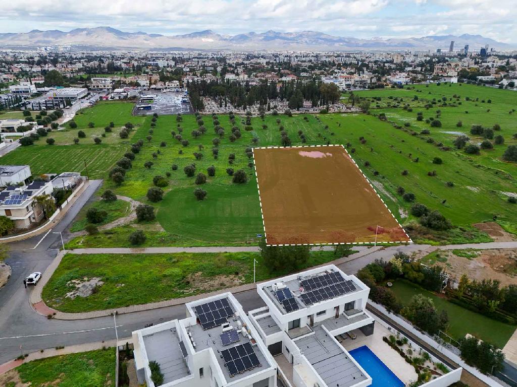 X&omega;&rho;ά&phi;&iota; (&Mu;&epsilon;&rho;ί&delta;&iota;&omicron;) - &Sigma;&tau;&rho;ό&beta;&omicron;&lambda;&omicron;&sigmaf;, &Lambda;&epsilon;&upsilon;&kappa;&omega;&sigma;ί&alpha;