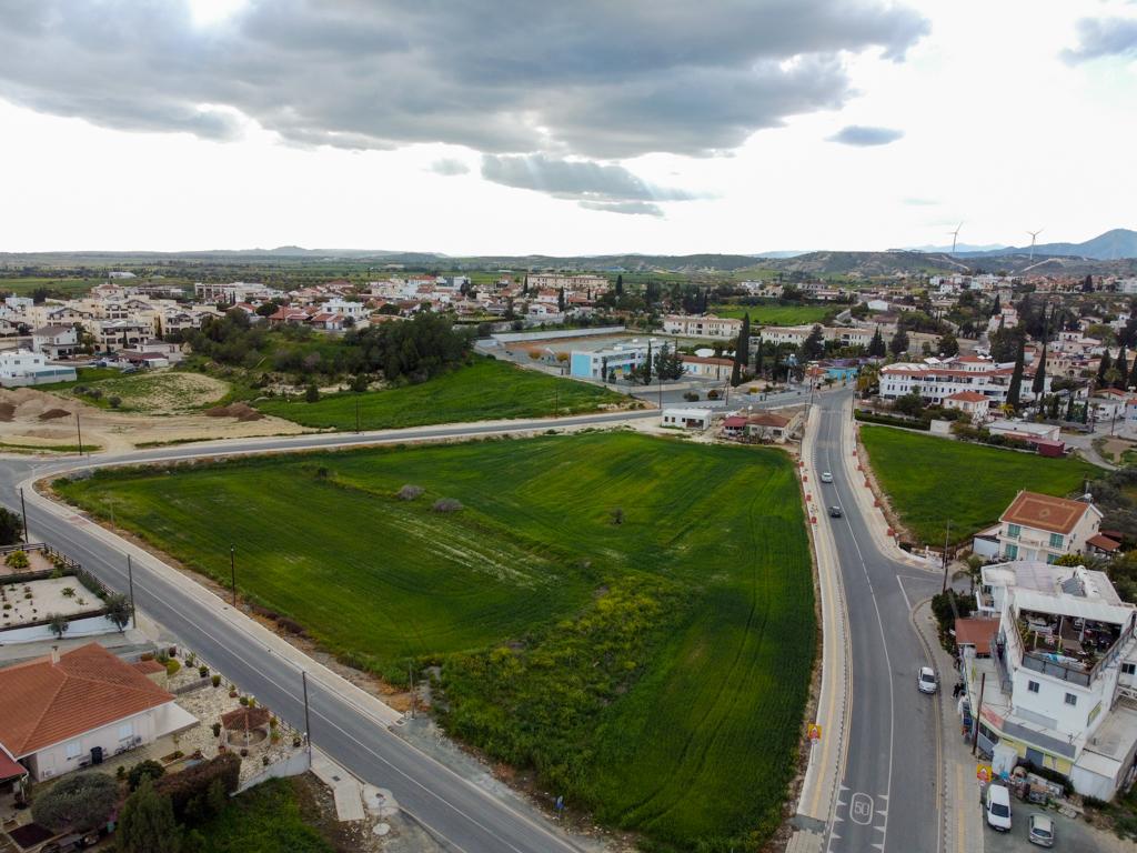 Field-Tersefanou-PR40068