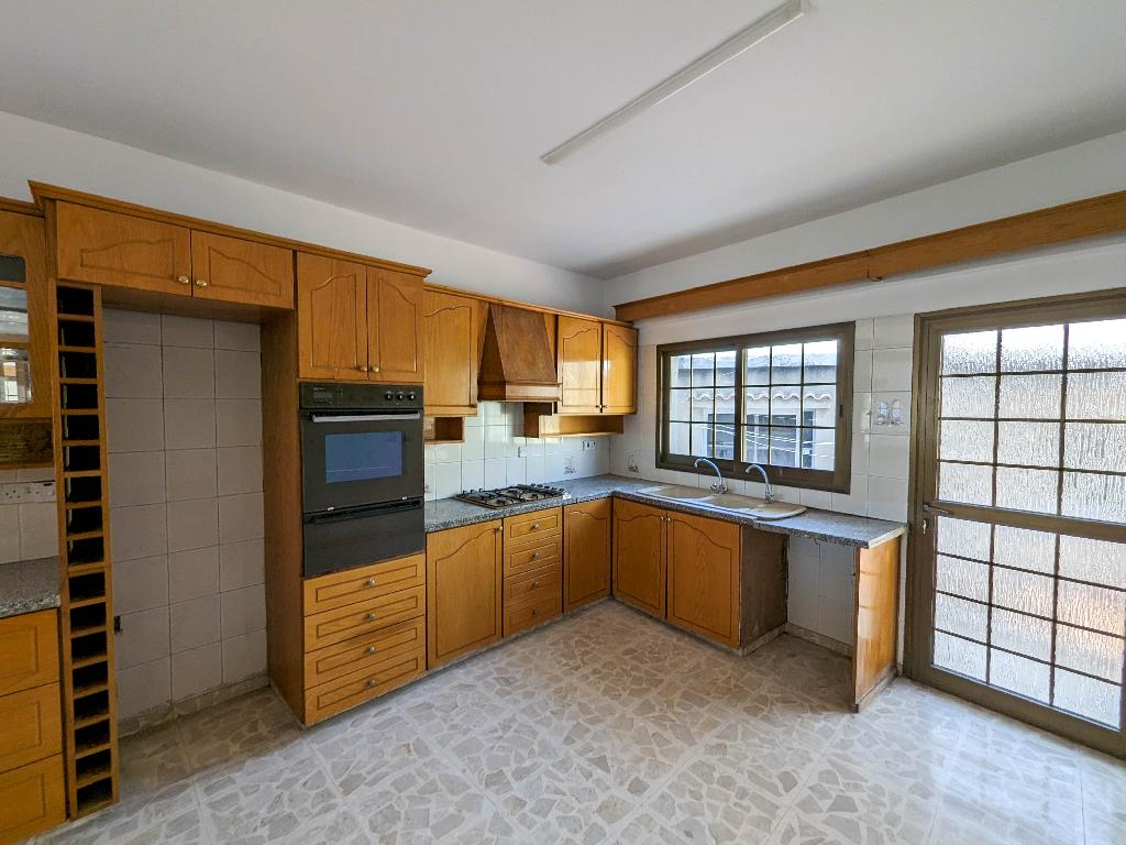 Flat-Paphos Municipality-PR38242