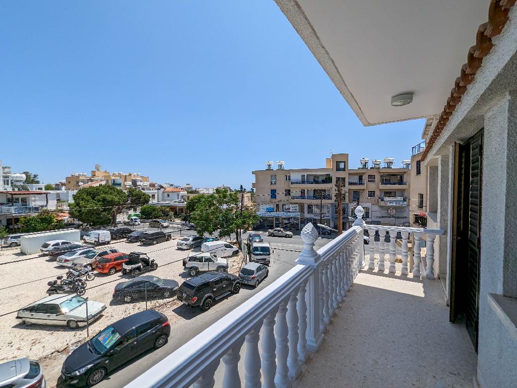 Flat-Paphos Municipality-PR38242
