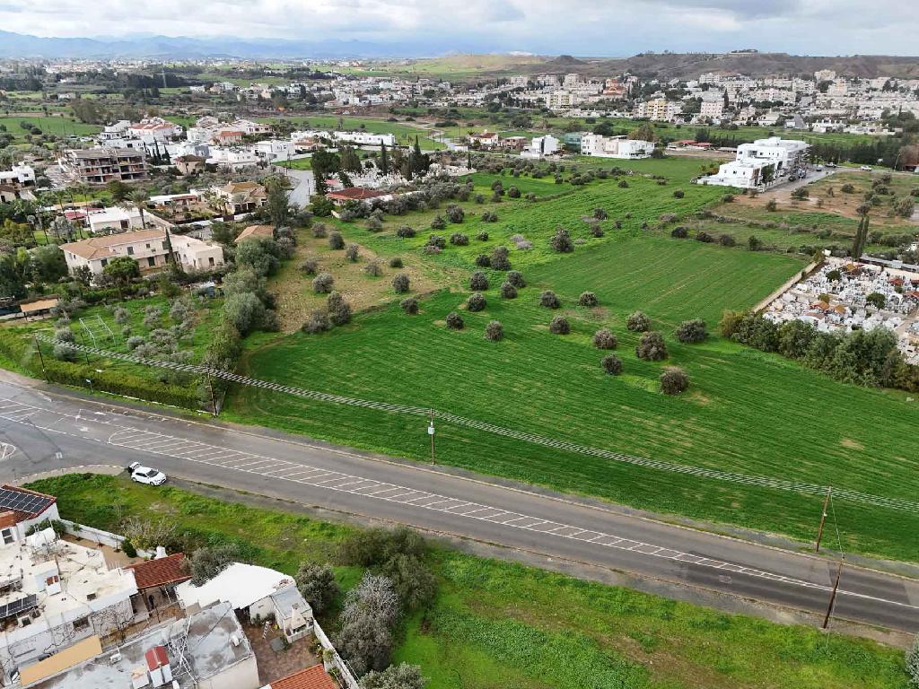 &Chi;&omega;&rho;ά&phi;&iota; (&Mu;&epsilon;&rho;ί&delta;&iota;&omicron;) - &Lambda;&alpha;&kappa;&alpha;&tau;ά&mu;&epsilon;&iota;&alpha;, &Lambda;&epsilon;&upsilon;&kappa;&omega;&sigma;ί&alpha;