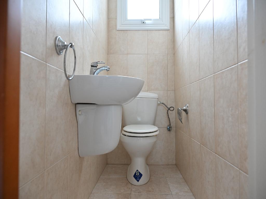 Flat - Costas Michaelides Court - Mazotos, Larnaca