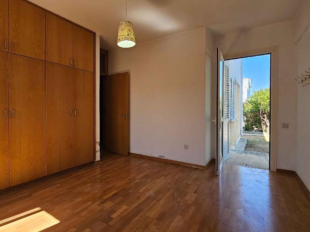 &Eta;ouse - Aglantzia, Nicosia