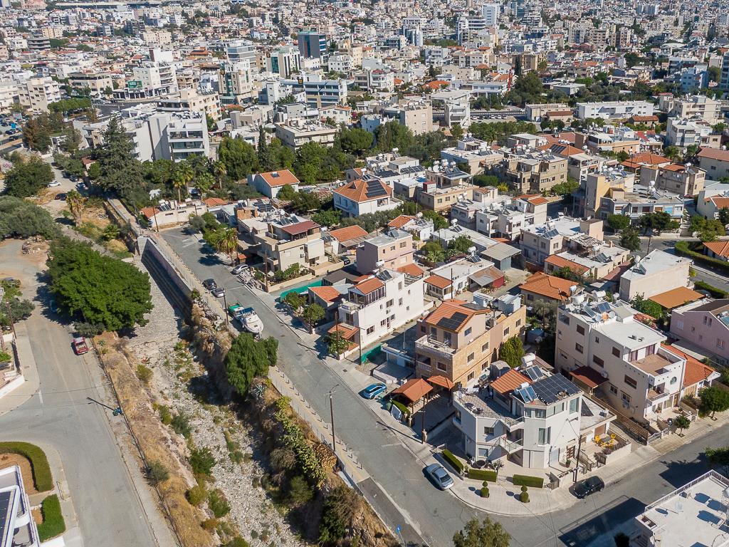 Detached house-Limassol Municipality-PR44011