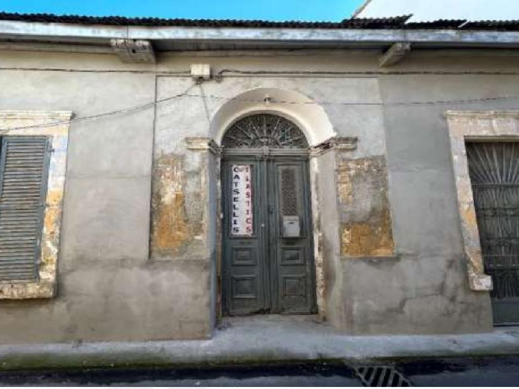 Detached house-Nicosia Municipality-PR34445
