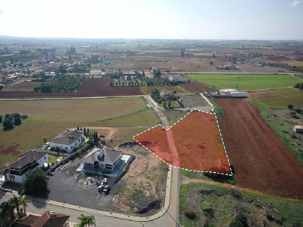 Field-Avgorou-PR39397