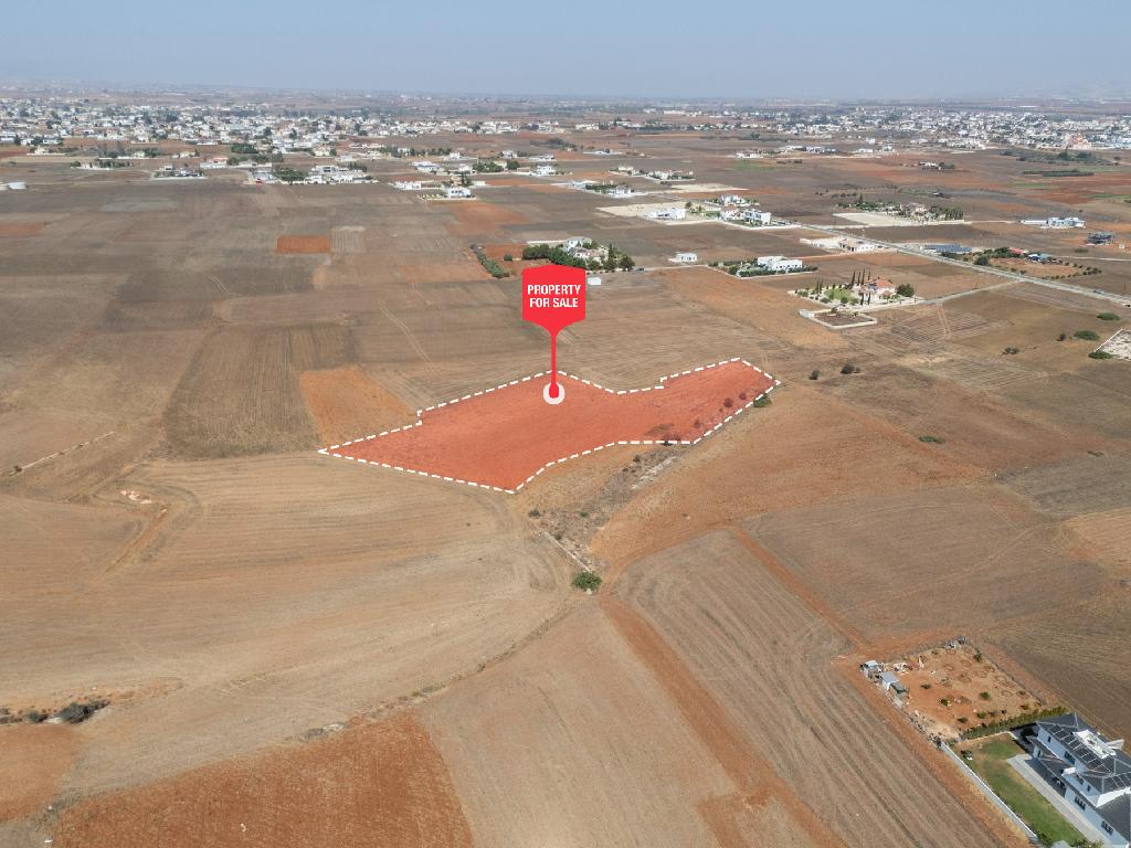 Field - Palaiometocho, Nicosia