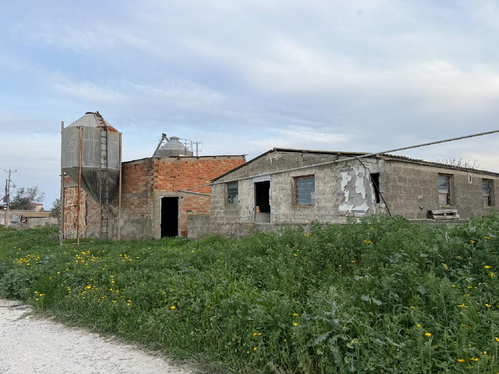 &Chi;&omega;&rho;ά&phi;&iota; - &Alpha;&rho;&alpha;&delta;ί&pi;&pi;&omicron;&upsilon;, &Lambda;ά&rho;&nu;&alpha;&kappa;&alpha;