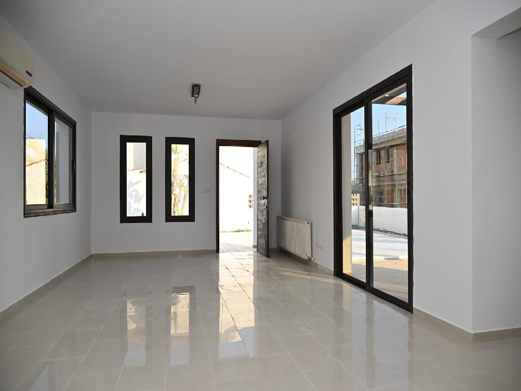 Detached house-Perivolia-PR45950