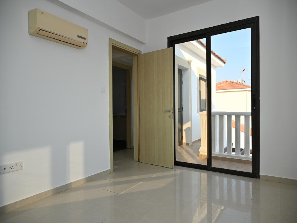 Detached house-Perivolia-PR45950