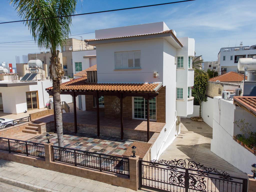 Semidetached house-Limassol Municipality-PR38154