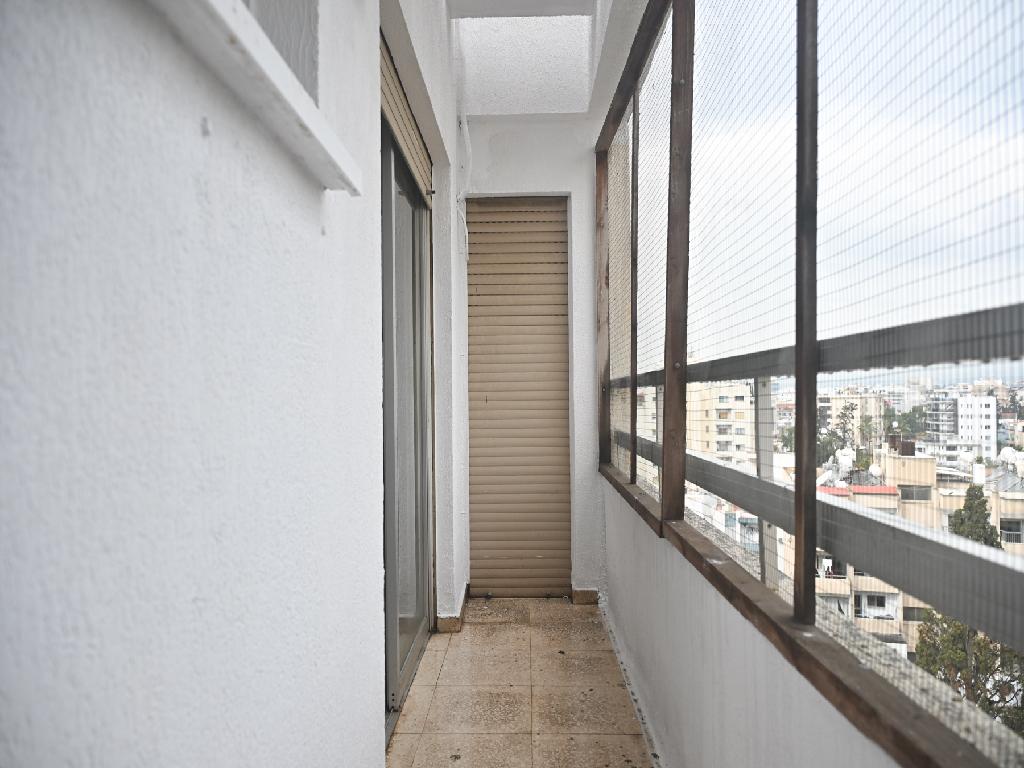 &Gamma;&rho;&alpha;&phi;&epsilon;ί&alpha;-&Delta;ή&mu;&omicron;&sigmaf; &Lambda;ά&rho;&nu;&alpha;&kappa;&alpha;&sigmaf;-CP10273