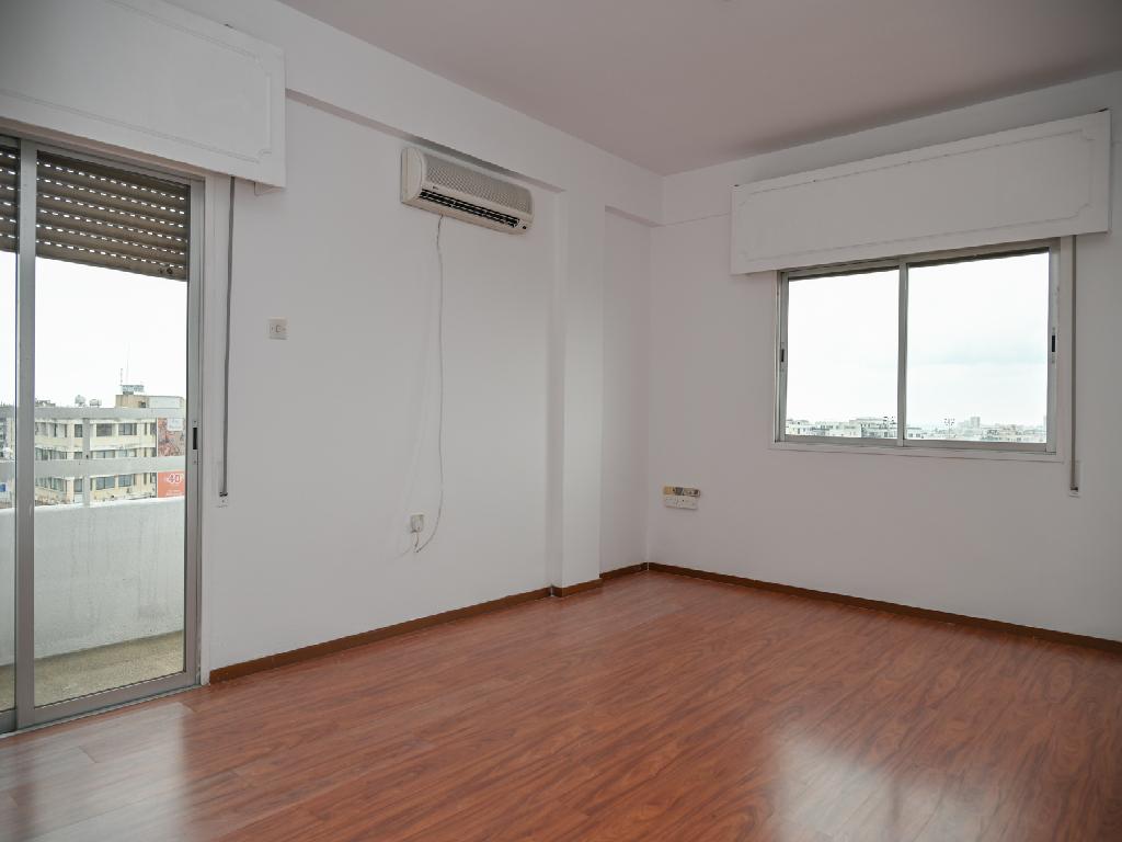 &Gamma;&rho;&alpha;&phi;&epsilon;ί&alpha;-&Delta;ή&mu;&omicron;&sigmaf; &Lambda;ά&rho;&nu;&alpha;&kappa;&alpha;&sigmaf;-CP10273