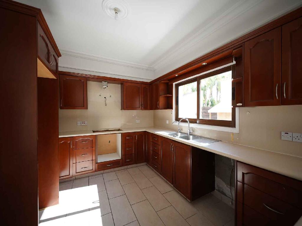 Detached house-Lakatameia-PR40749
