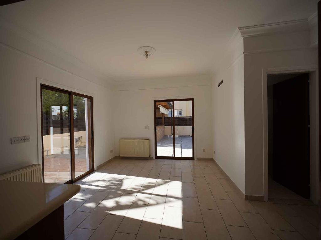 Detached house-Lakatameia-PR40749