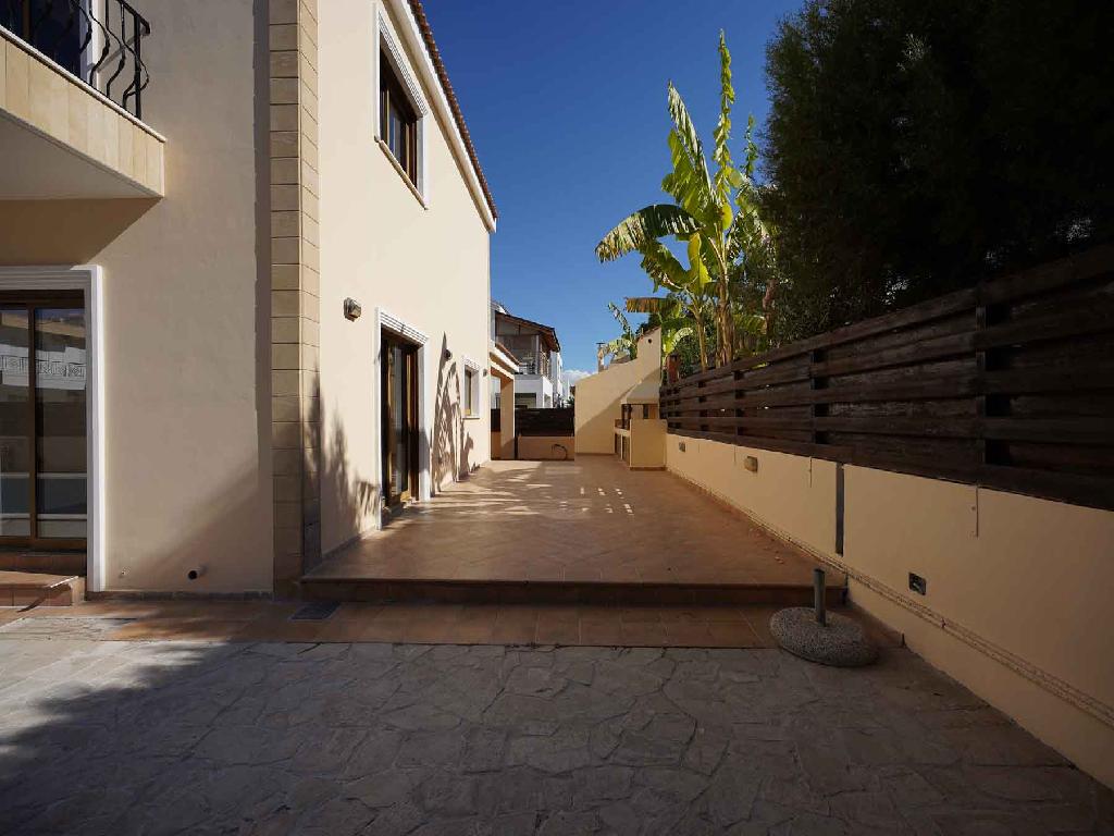 Detached house-Lakatameia-PR40749
