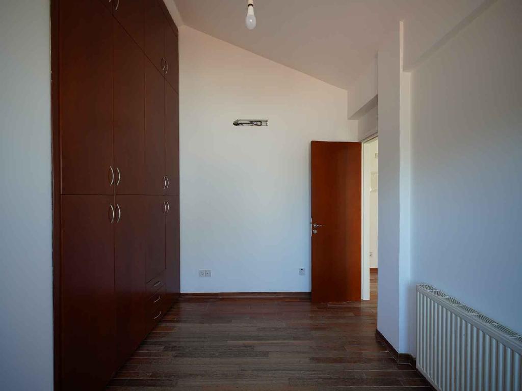 Detached house-Lakatameia-PR40749