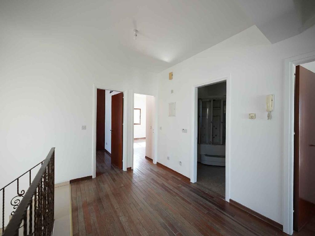 Detached house-Lakatameia-PR40749
