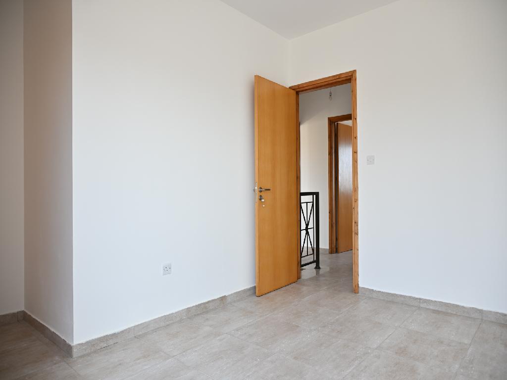 Semidetached house-Dromolaxia - Meneou-PR46260