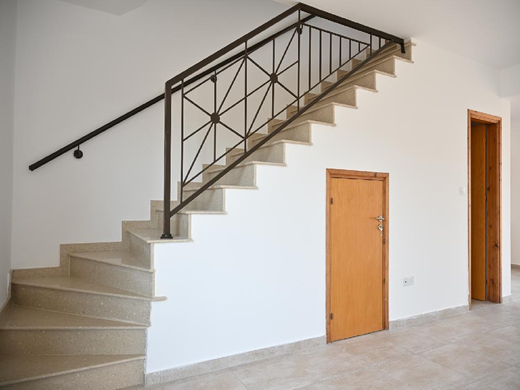 Semidetached house-Dromolaxia - Meneou-PR46260