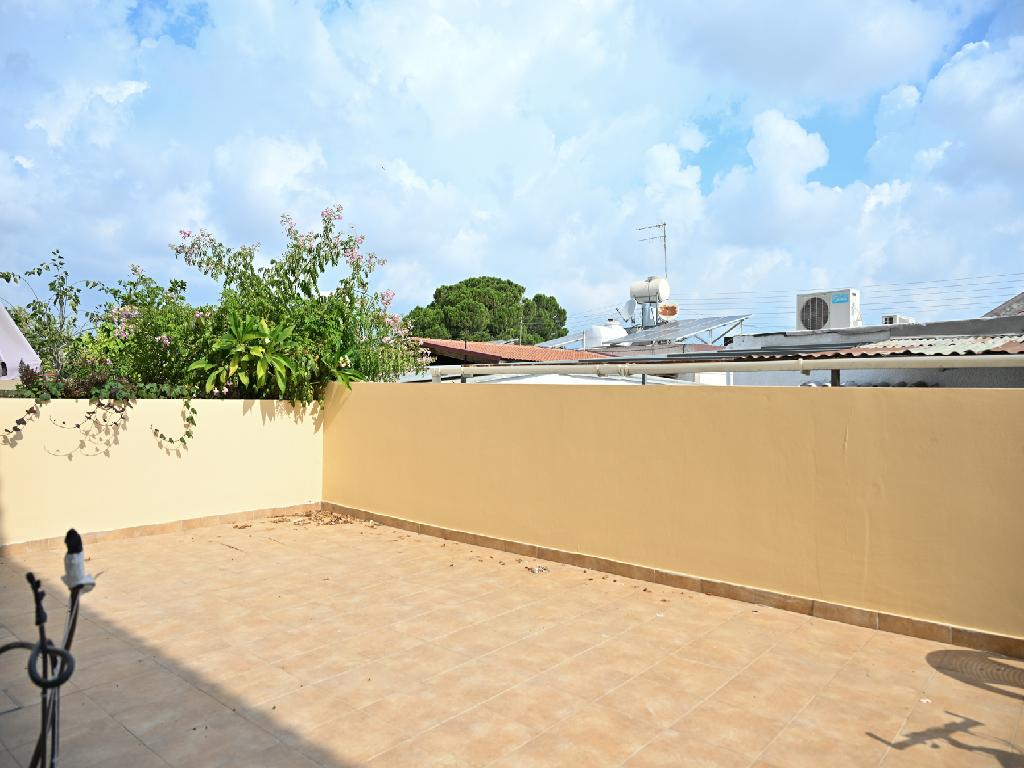 Semidetached house-Dromolaxia - Meneou-PR46260