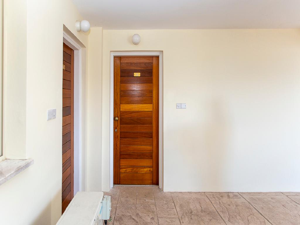 Flat-Pegeia-PR40648