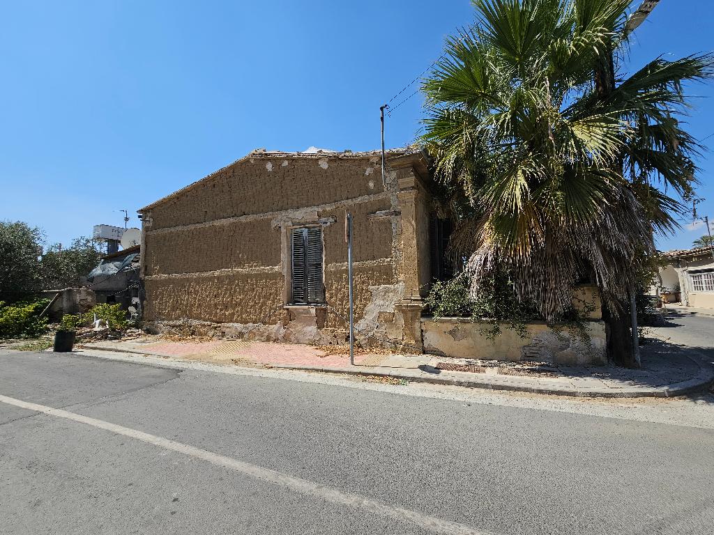 Plot-Nicosia Municipality-PR38172