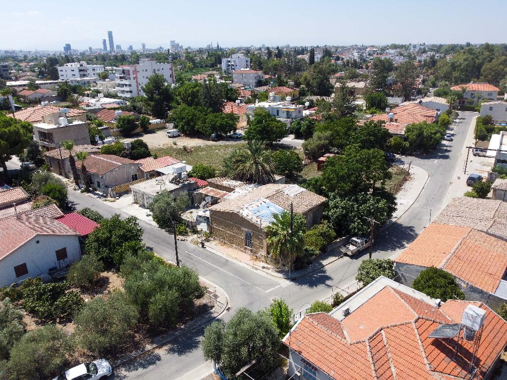 Plot-Nicosia Municipality-PR38172