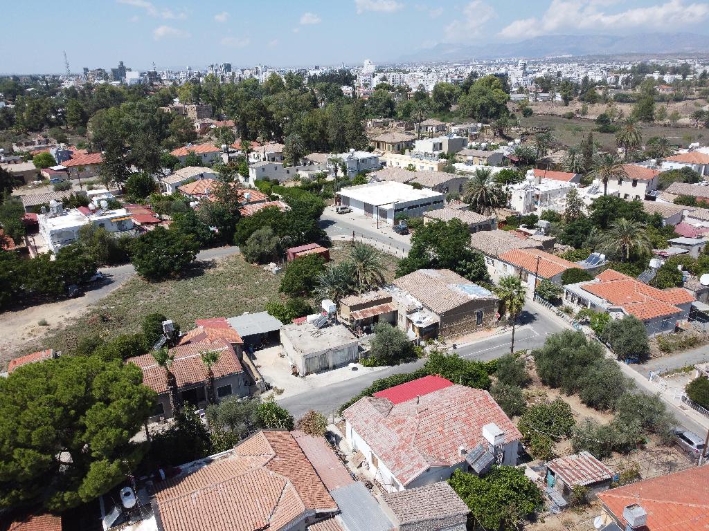 Plot-Nicosia Municipality-PR38172