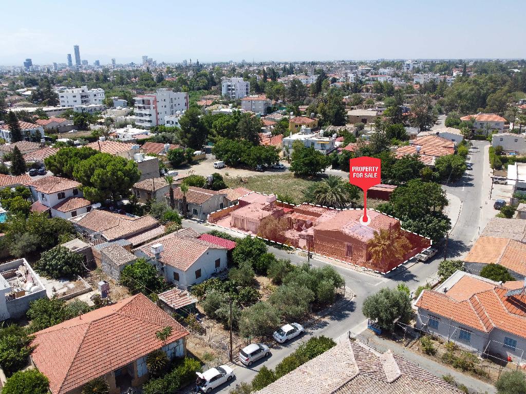 Plot-Nicosia Municipality-PR38172