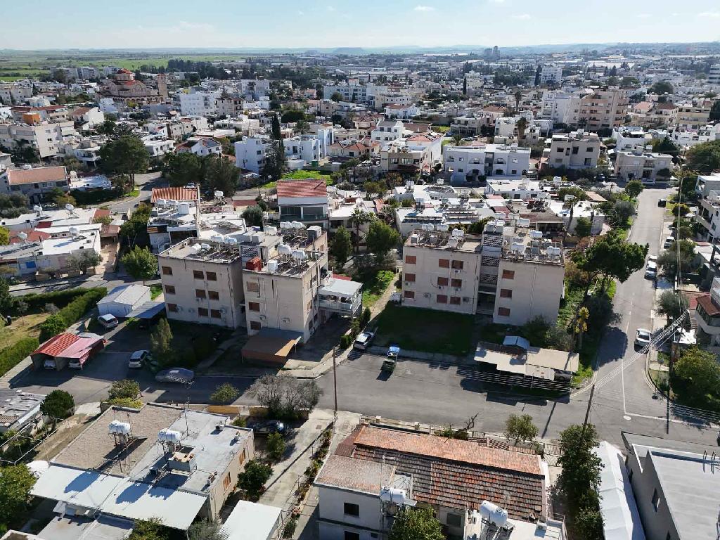 &Delta;&iota;&alpha;&mu;έ&rho;&iota;&sigma;&mu;&alpha; &ndash; &Kappa;&alpha;ϊ&mu;&alpha;&kappa;&lambda;ί, &Lambda;&epsilon;&upsilon;&kappa;&omega;&sigma;ί&alpha;