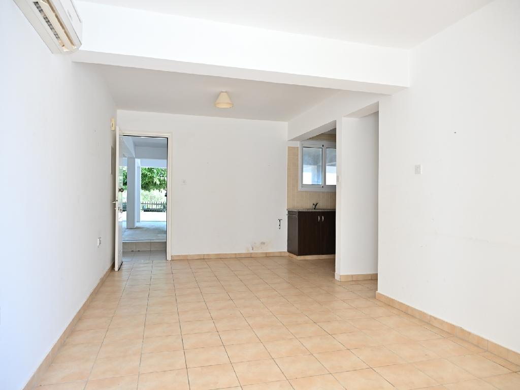 Flat-Paralimni-PR45918
