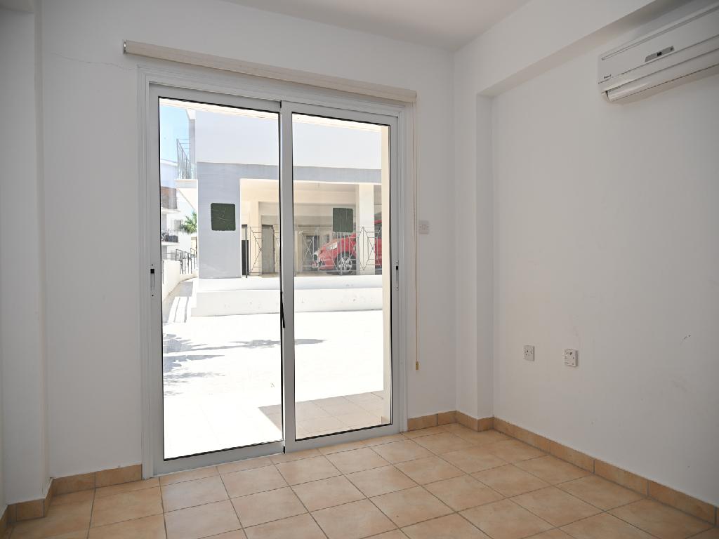Flat-Paralimni-PR45918