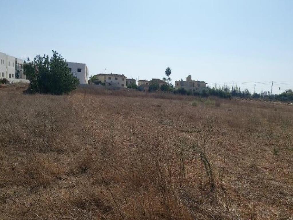 Field-Avgorou-PR41267
