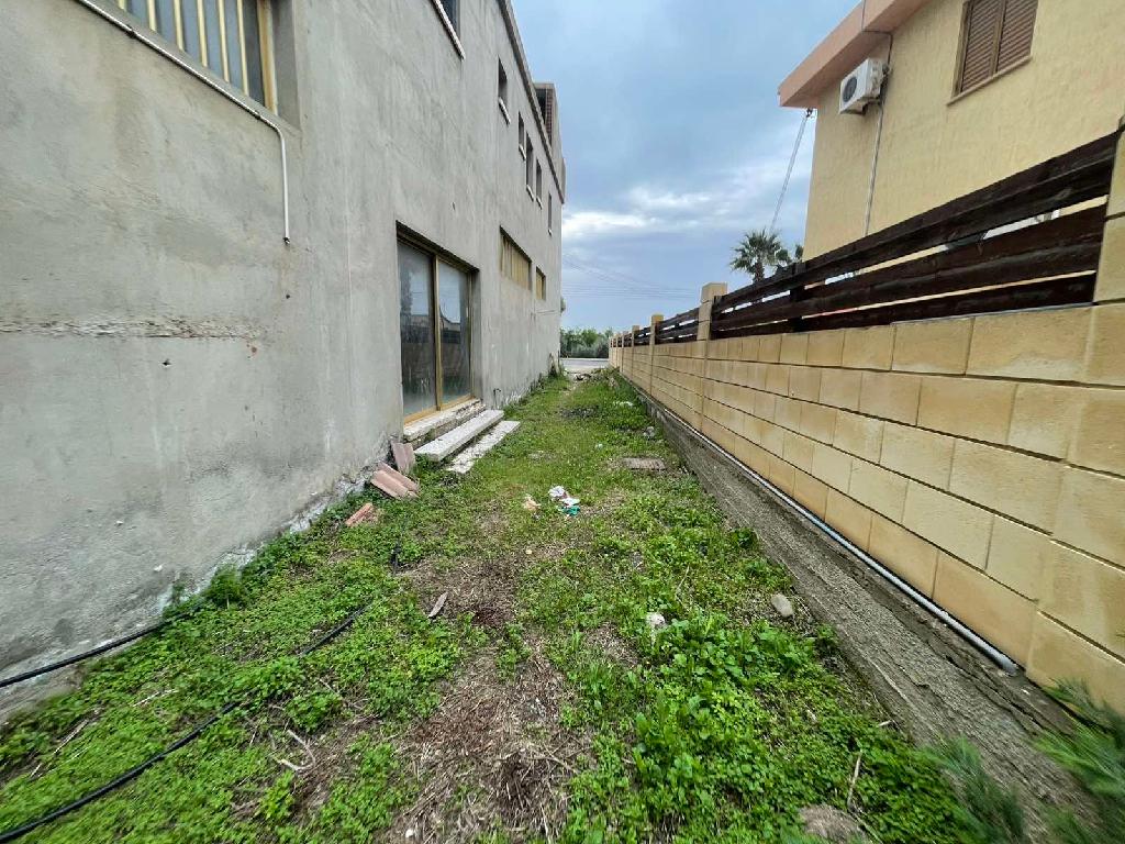 Mixed-use Building-Peristerona-PR44629