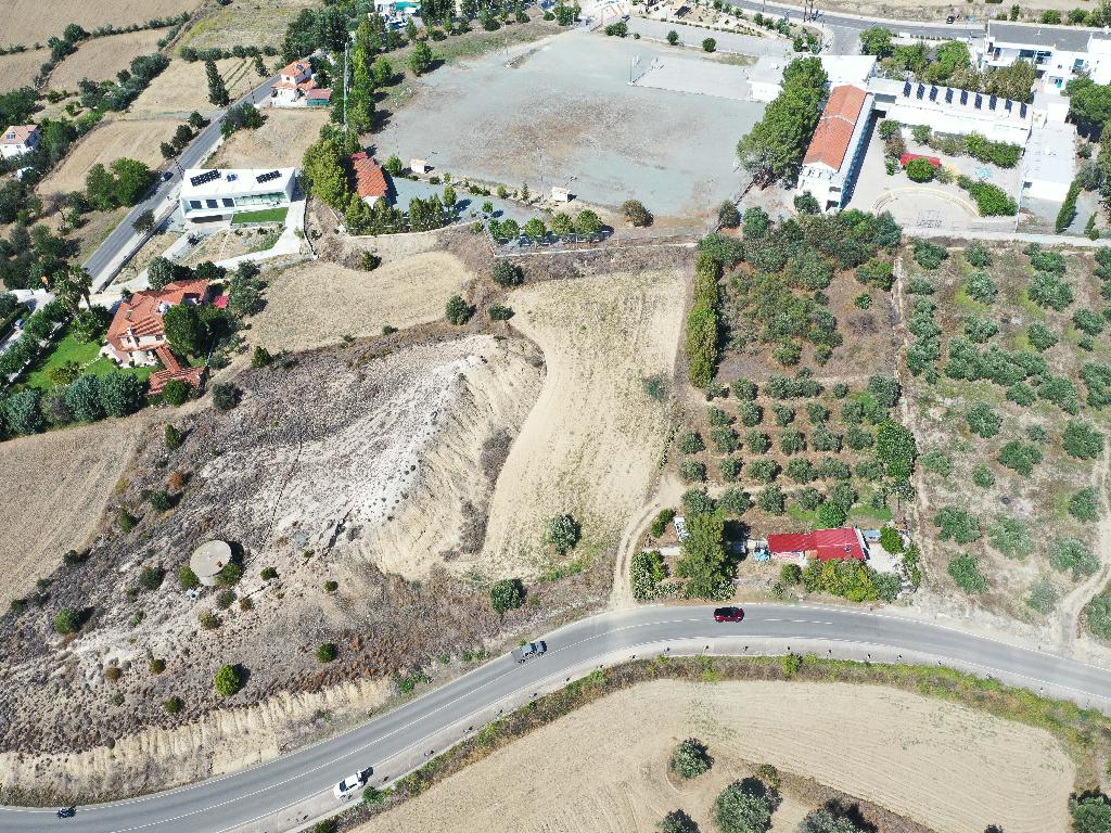Field - Pera, Nicosia