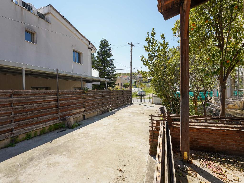 Detached house-Nicosia Municipality-PR44860