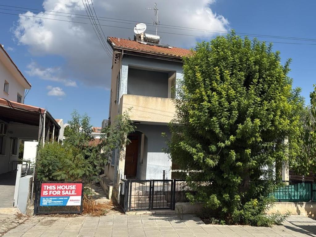 Detached house-Nicosia Municipality-PR44860